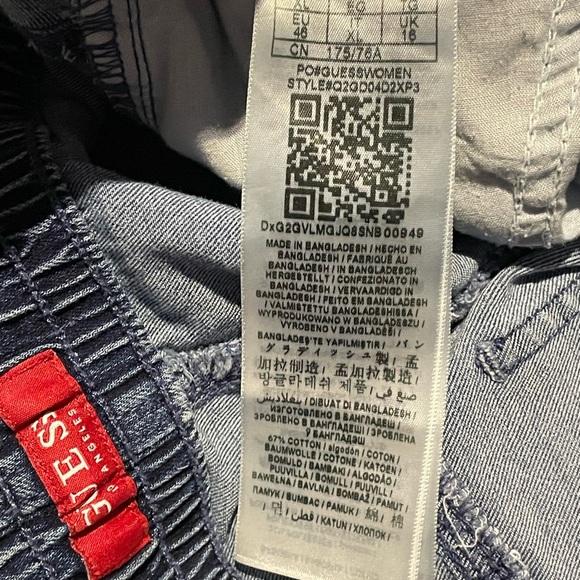 Guess Denim Blue Women's Shorts Size: XL - Picture 7 of 8